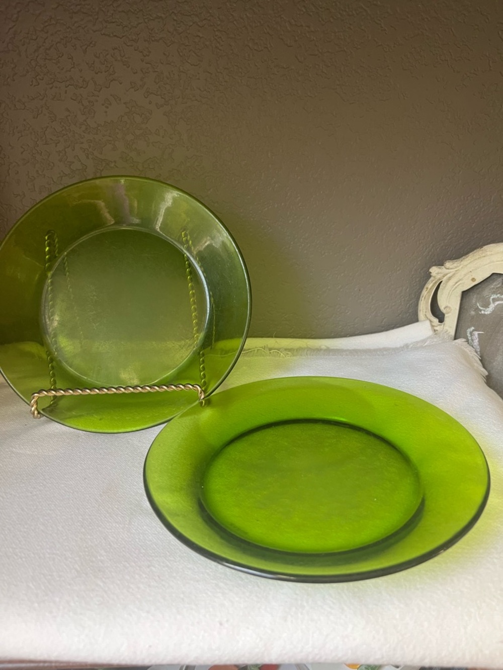 Vintage Duralex France
Emerald Green Glass Dinner
Plates 2